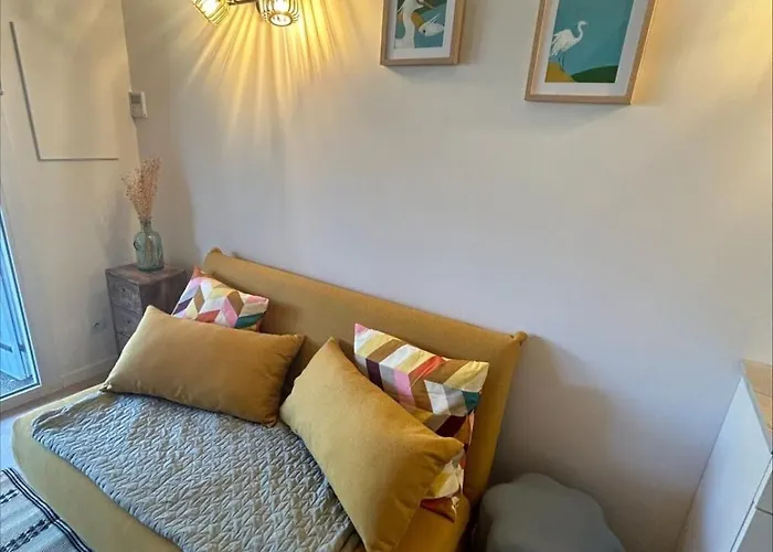 The Beachside Coquette * Frontignan