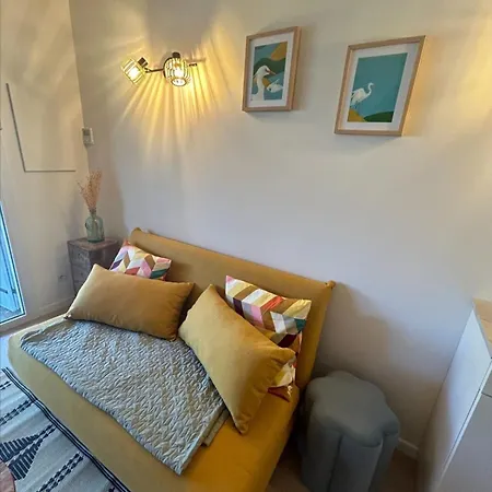 The Beachside Coquette * فرونتينيان