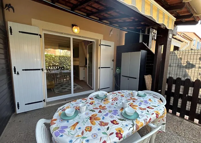 The Beachside Coquette Дом отдыха Фронтиньян